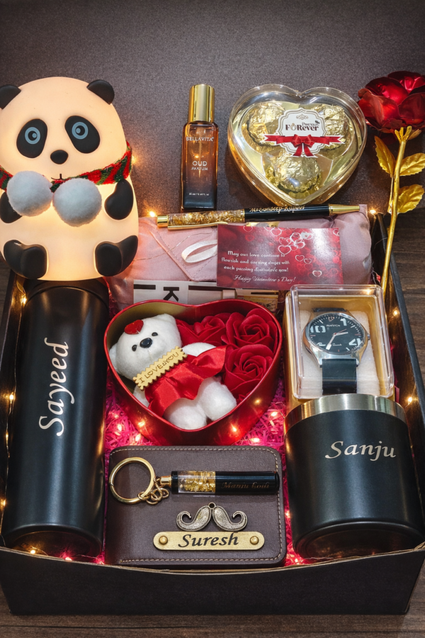 💝 Premium Personalized Love Hamper – A Perfect Gift of Emotions
